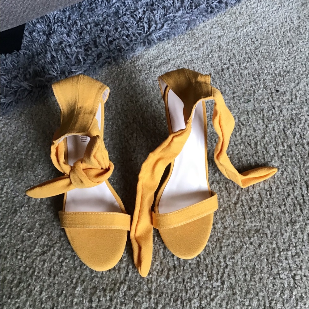 Women’s heels NWOT